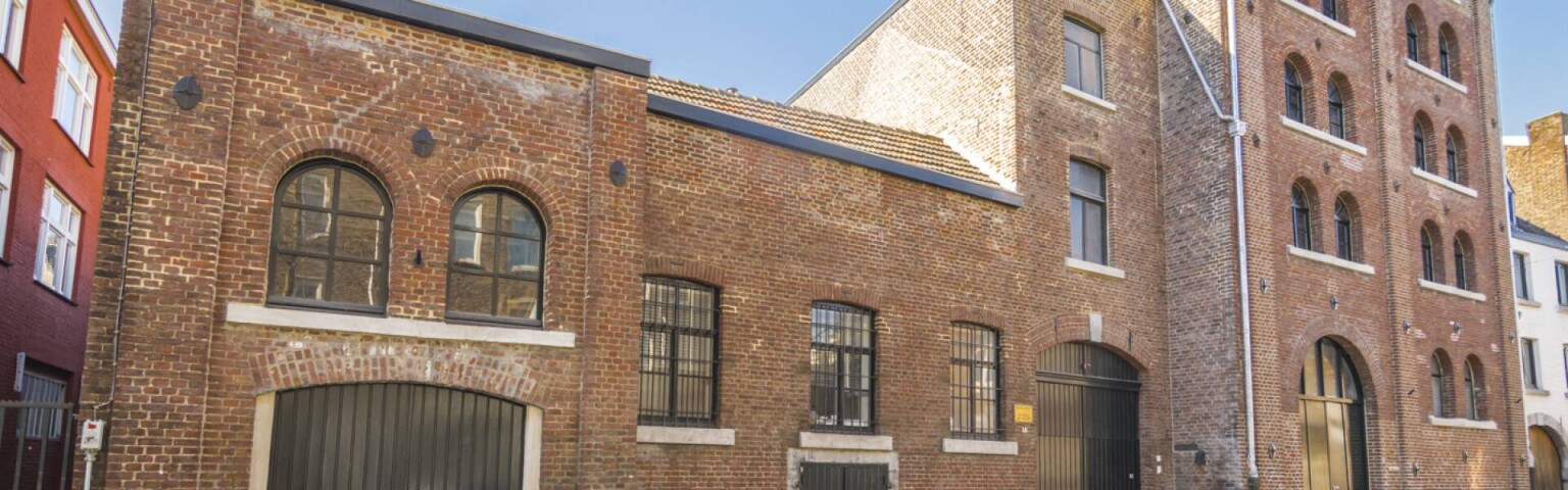7 Brouwerij Bossch 386 voorgevel Wycker Grachtstraat